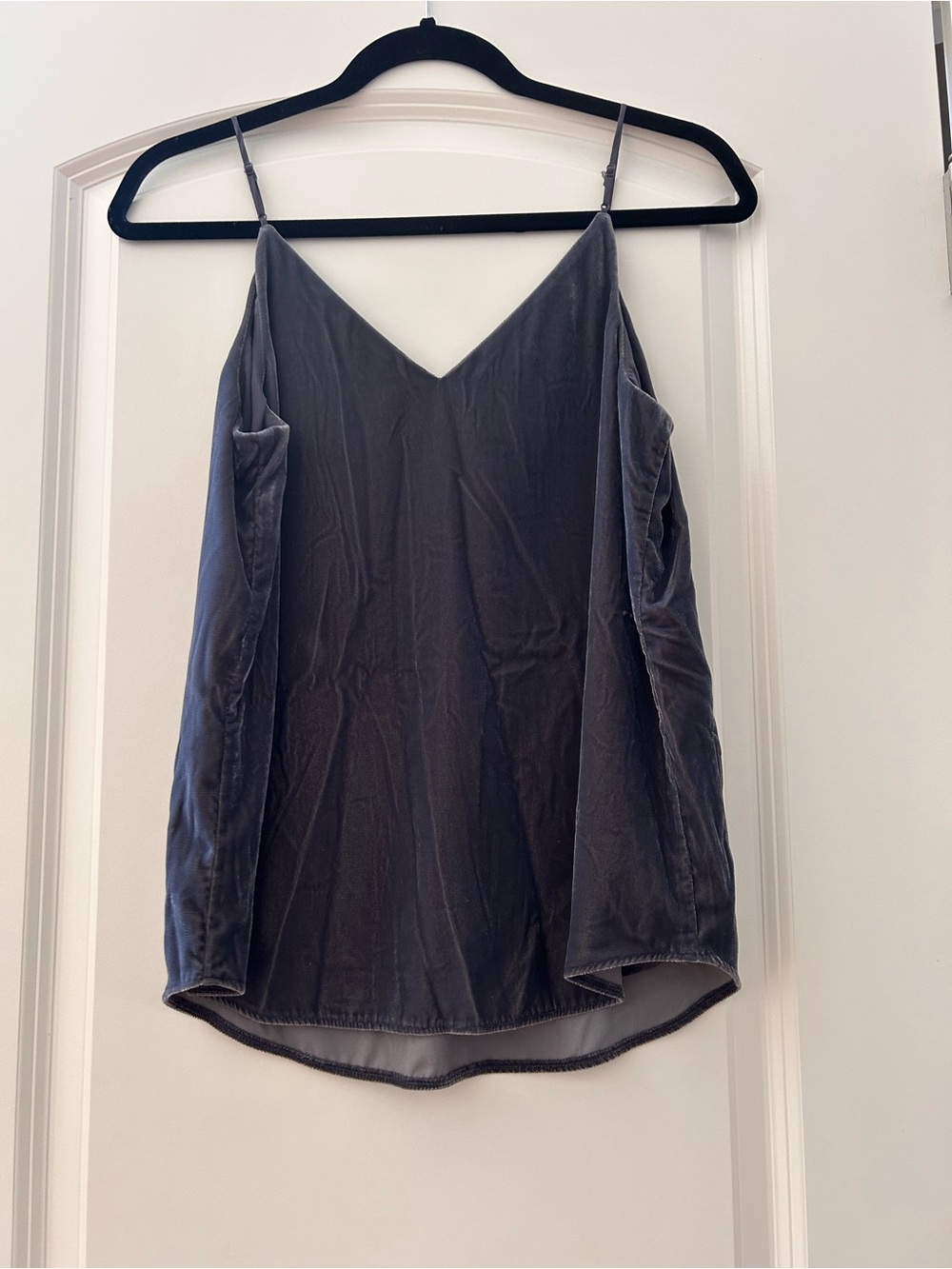 NWOT Express Velvet Velour V Neck Spaghetti Strap Tank Top. Goth. Vamp. SZ S